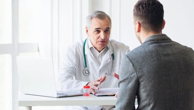 Un bărbat la doctor